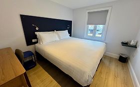 Brentwood Hotel